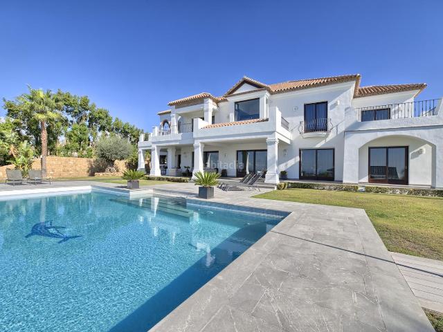 Casa en venta en Benahavís, Los Flamingos. Villa de lujo con 6 dormitorios en Los Flamingos Golf Resort, Benahavis. Casas.
