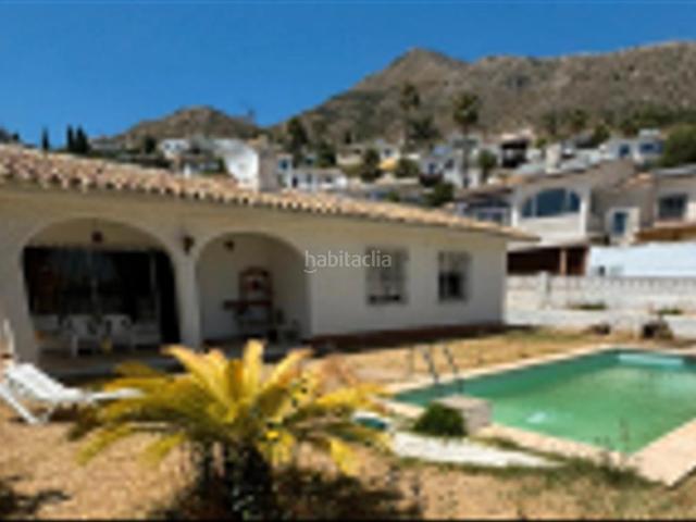 Casa en venta en Benalmádena, Montealto Monterrey. Chalet independiente en Arroyo de la Miel. Casas.