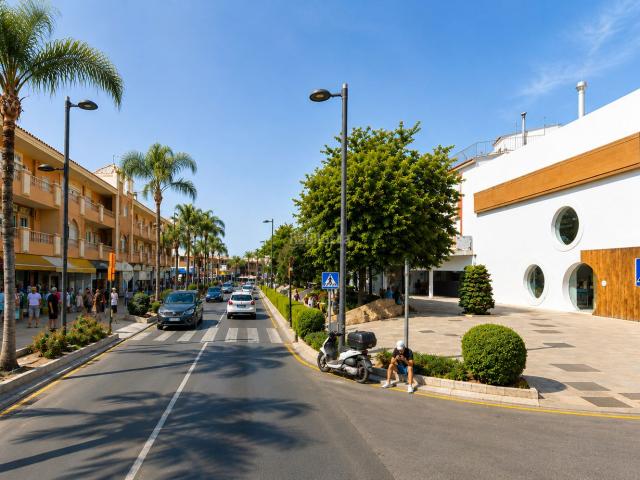 Casa en venta en Benalmádena, Arroyo de la Miel. Casas.