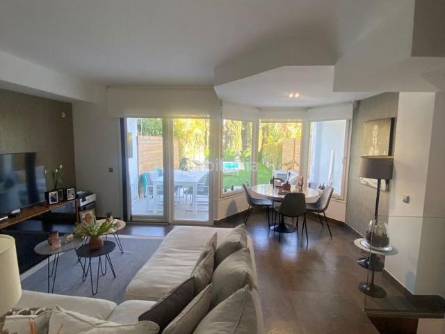 Casa pareada en venta en Benalmádena, La Capellanía El Higuerón. Exclusivo chalet adosado con piscina privada en Reserva del Higuerón. Casas pareadas.