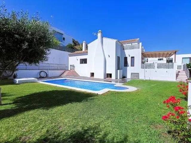 Casa en Venta en Benalmádena