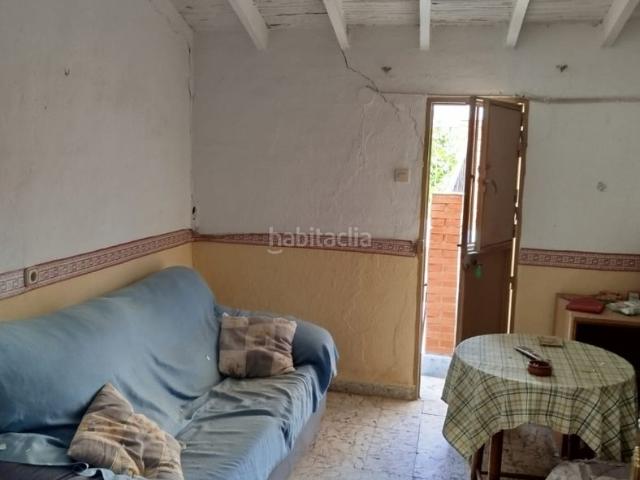Casa en venta en Benamocarra. ? ¡Oportunidad única en el corazón de Benamocarra! ?. Casas.