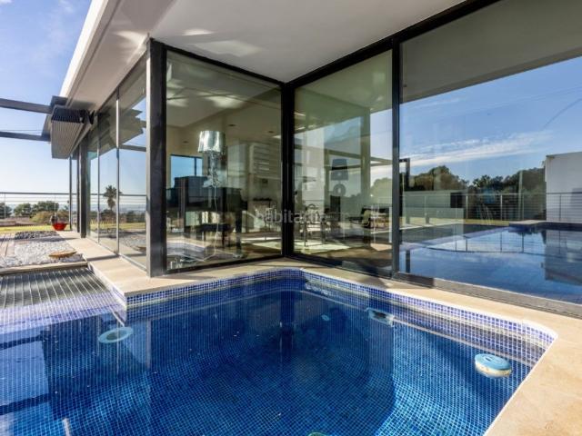 Casa en venta en Benicasim Benicàssim, Montornés Las Palmas El Refugio. Villa de diseño con calificación energética A. Casas Benicasim.