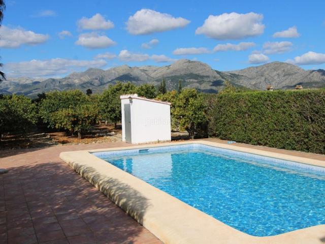 Casa en venta en Benidoleig. VILLA EN BENIDOLEIG ALICANTE CON PISCINA Y BONITAS VISTAS. Casas.
