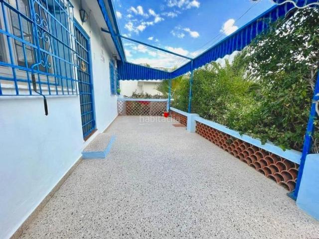 Casa en venta en Benidorm, Colonia Madrid. BONITA CASA INDEPENDIENTE CON TERRENO EN BENIDORM. Casas.