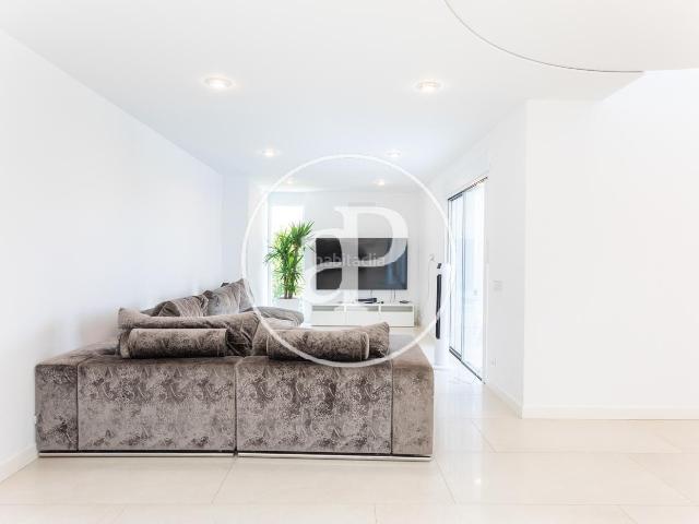 Casa en venta en Benidorm, Sierra Helada. Casa independiente reformada en venta de 5 habitaciones en Benidorm. Casas.