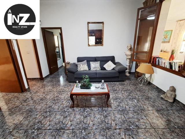 Casa en venta en Beniel. CASA EN PLNATA BAJA, 4 DORMITORIOS, CON DOS TERRAZAS. Casas.
