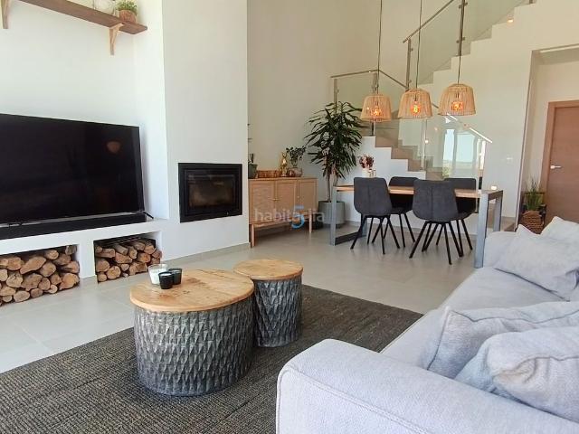 Casa en venta en Benijófar. Villa moderna independiente de 3 dormitorios con piscina privada, paneles solares y impresionantes vistas al campo, Benijofar! Sit. Casas.