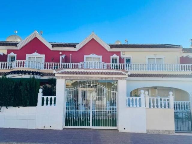 Casa en venta en Benijófar Alicante