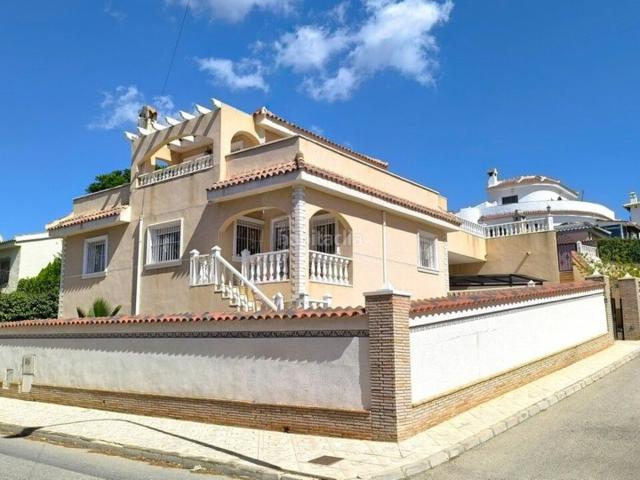 Casa en venta en Benijófar. Casas.