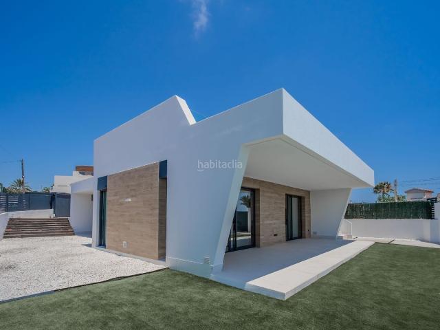 Casa en venta en Benijófar. Casas.