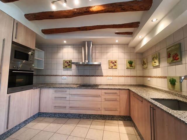 Casa en venta en Benilloba, Alicante