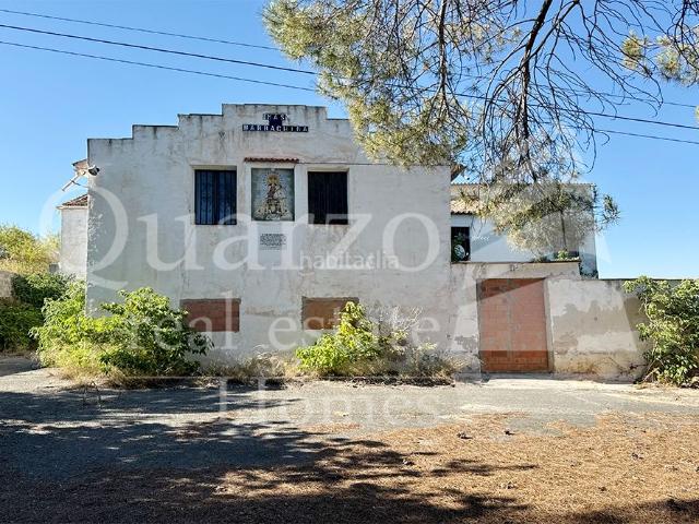 Casa en venta en Benilloba. En venta finca rústica con masía tradicional, gran terreno y espacios para múltiples usos en Benilloba. Casas.