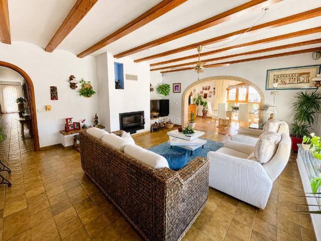 Casa en venta en Benissa, La Viña Montemar San Jaime. Villa tradicional orientada al sur con vistas al mar en San Jaime, Benissa. Casas.