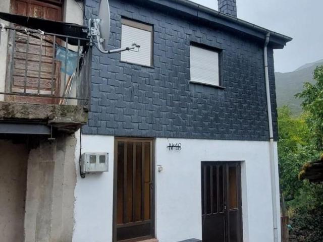 Casa en venta en Benuza, Benuza