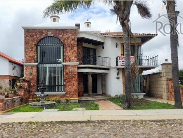 Casa en Venta en Bernal, Ezequiel Montes Amplio Espacio y Ubicación Estratégica
