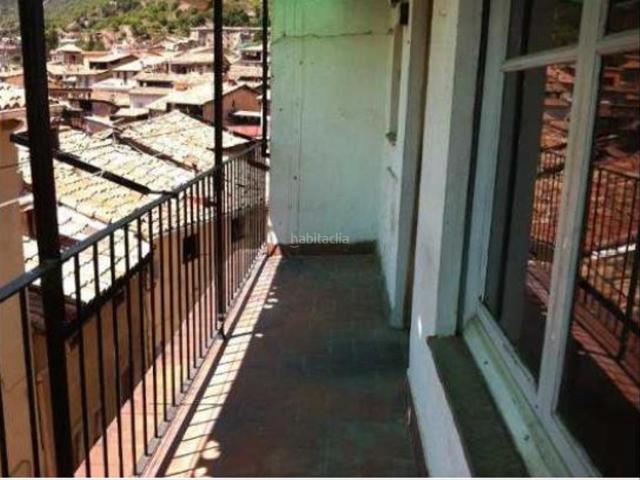 Casa en venta en Berga. A REFORMAR. Casas.
