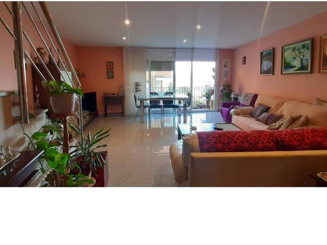 Casa en venta en Berga. Casa unifamiliar en venta en Berga. Casas.