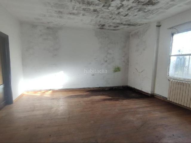 Casa en venta en Bergondo. Casa en Lugar Brea en Bergondo La Coruña. Se compone de planta baja local y vivienda en la primera planta. La distribución consta. Casas.