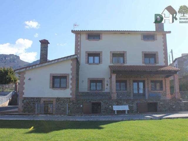 Casa en Venta en Berzocana