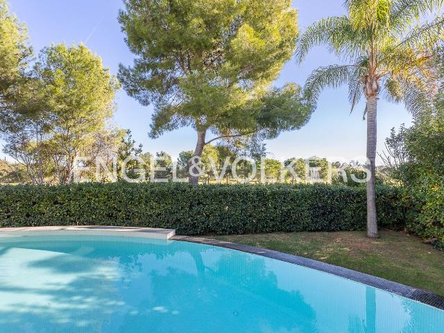 Casa en venta en Bétera, Torre en Conill Cumbres de San Antonio. Singular Villa primera linea de Golf. Casas.