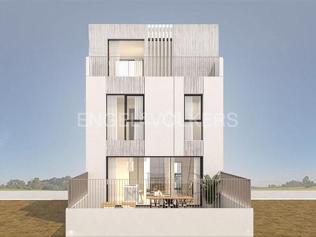 Casa en venta en Bétera, Centro. Obra nueva en fase avanzada con piscina en el centro de Bétera. Casas.