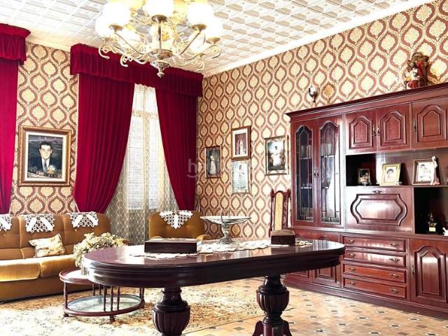 Casa en venta en Biar. CASA SEÑORIAL EN EL CORAZÓN DE BIAR. Casas.
