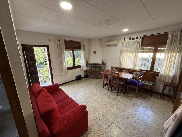 Casa en venta en Bigues i Riells del Fai. Casa Chalet independiente en venta en Calle de la Font de la Fusta 49. Casas Bigues i Riells del.
