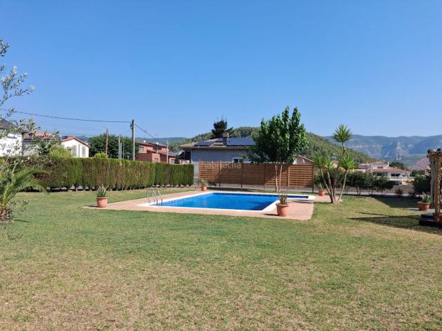 Casa en venta en Bigues i Riells del Fai. Casa en venta en Urbanización, 3 dormitorios. Casas Bigues i Riells del.
