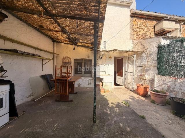Casa en venta en Bisbal d´Empordà La. BAIX EMPORDÀ, LA BISBAL DEMPORDÀ, CASA CON JARDÍN. Casas Bisbal d´Empordà.