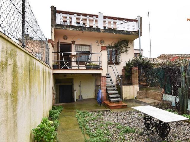 Casa en venta en Bisbal d´Empordà, La, de 130 m² 3 habitaciones por 275.000