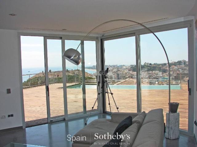 Casa en venta en Blanes, Santa Cristina Sant Francesc Costa Brava. Moderna villa con domótica a pocos metros del puerto. Casas.