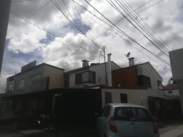 Casa En Venta En Bogota En Modelia Occidental V45371