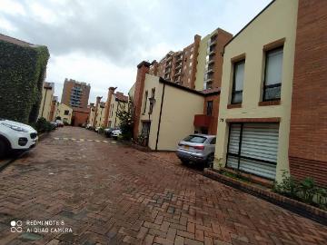 Casa En Venta En Bogota V9158