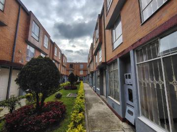 Casa En Venta En Bogota En Villa Alsacia V372548