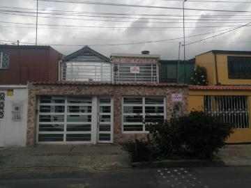 Casa En Venta En Bogota En Villa Luz V359028