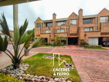 Casa En Venta En Bogota En Bosque De Gratamira V169015