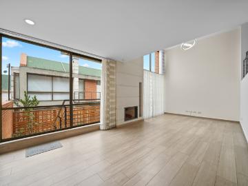 Casa En Venta En Bogota En Bosque De Pinos V360149