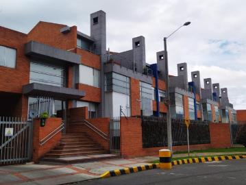 Casa En Venta En Bogota En Colina Campestre Iii, Iv, V, V V54784