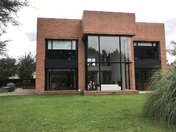 Casa En Venta En Bogota En Guaymaral V119309