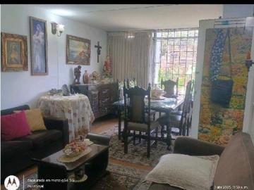 Casa En Venta En Bogota En La Esmeralda Sur V382085