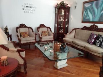 Casa En Venta En Bogota En Nuevo Country Usaquen V171221
