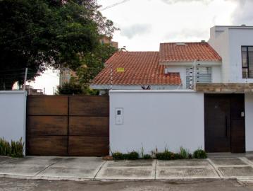 Casa En Venta En Bogota En Puente Largo V386155