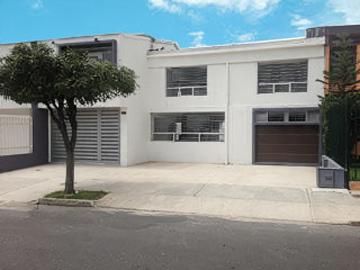 Casa En Venta En Bogota En Santa Barbara V377875