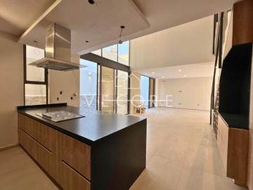 CASA EN VENTA EN BOSQUE CEDROS, ARBOLADA BOSQUES DE SANTA ANITA, TLAJOMULCO