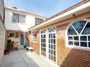 Casa en Venta en Bosques de la Hacienda 1era Sección 4