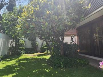 Casa en Venta en Bosques de las Lomas R