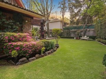 Casa en Venta en Bosques de las Lomas
