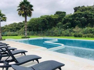 Casa en Venta en Bosques de Santa Anita, Santa Cruz del Valle, Tlajomulco