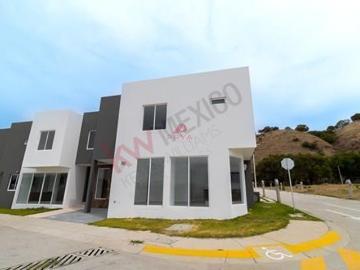 Casa en Venta en Bosques de Santa Anita, Tlajomulco de Zúñiga, Jalisco